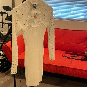 Chic White Long Sleeve Dress